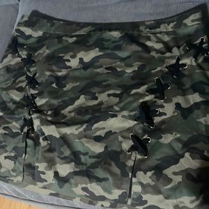 olive/ multi color mini skirt